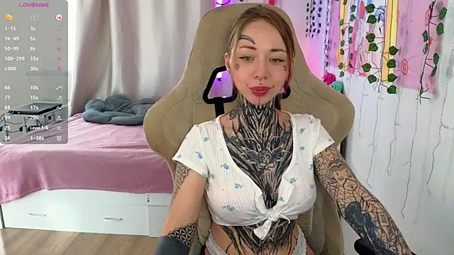 bunnykellyyy online show from 04-13-26, 05:35