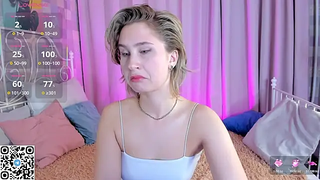 Snapshot of odelynbrower chatting on 10-24-25, 12:19 odelynbrower online show from 10-24-25, 12:19