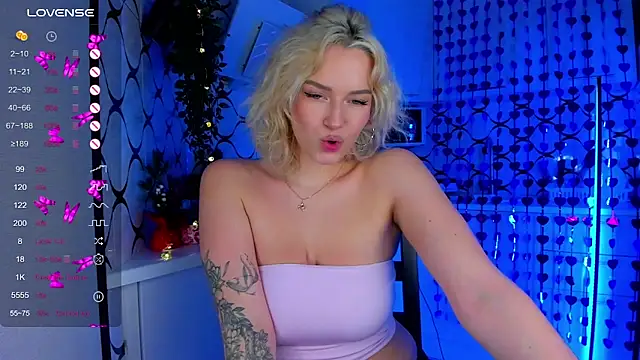 Candy Mur online show from 02-12-26, 09:32