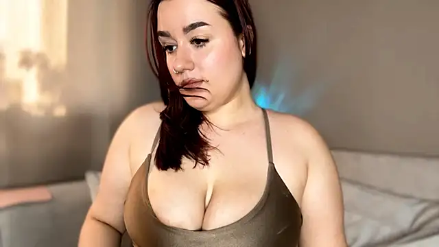Snapshot of MissAdena chatting on 06-09-26, 10:38 MissAdena online show from 06-09-26, 10:38