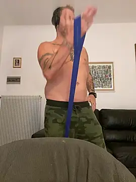 Maurinho3005 online show from 05-14-26, 06:42