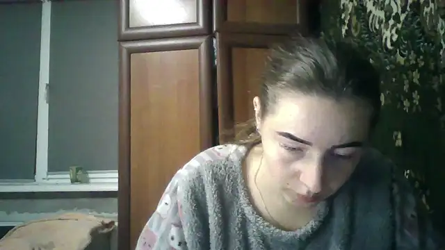 Snapshot of Kitten36 chatting on 10-17-25, 05:37 Kitten36 online show from 10-17-25, 05:37