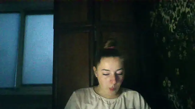 Snapshot of Kitten36 chatting on 10-21-25, 03:24 Kitten36 online show from 10-21-25, 03:24