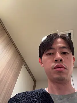 iiiviviii online show from 12-05-25, 04:36