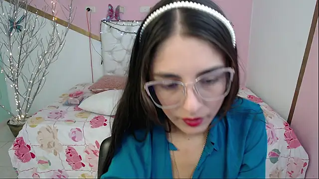 Snapshot of sofi_san chatting on 10-02-25, 02:02 sofi san online show from 10-02-25, 02:02