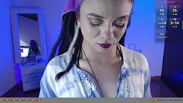 elapetitie online show from 11-11-25, 05:40