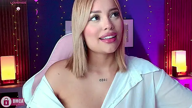 Snapshot of _meliblue chatting on 09-18-25, 07:27 meliblue online show from 09-18-25, 07:27