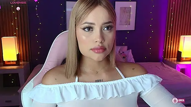 Snapshot of _meliblue chatting on 10-06-25, 07:33 meliblue online show from 10-06-25, 07:33