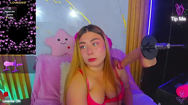 Snapshot of MiaBunny_mc chatting on 12-04-25, 04:00 MiaBunny mc online show from 12-04-25, 04:00