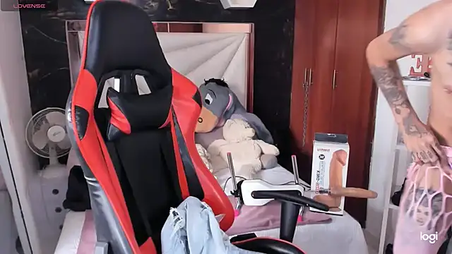 sara slut21 online show from 12-04-24, 02:15