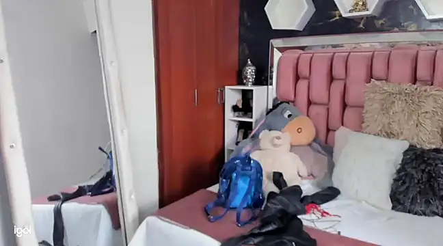 sara slut21 online show from 02-12-25, 09:11