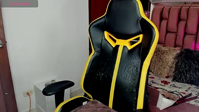 sara slut21 online show from 03-04-25, 08:49