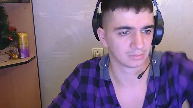 Victoria ooo online show from 10-31-25, 05:14