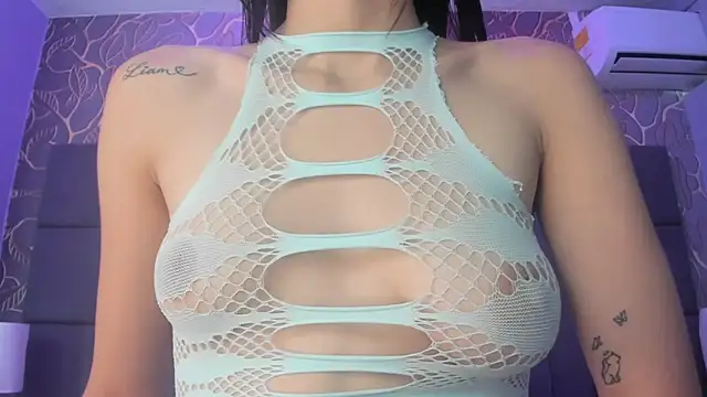 Snapshot of mey_doll chatting on 10-16-25, 11:00 mey doll online show from 10-16-25, 11:00