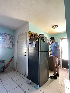 Alexitho25 online show from 12-22-25, 07:55