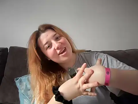 Snapshot of curvy_rosie69 chatting on 06-01-26, 11:12 curvy rosie69 online show from 06-01-26, 11:12