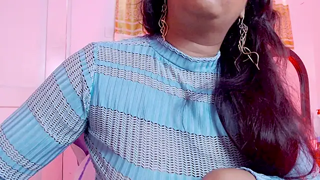 sofia 07 online show from 10-15-25, 07:36