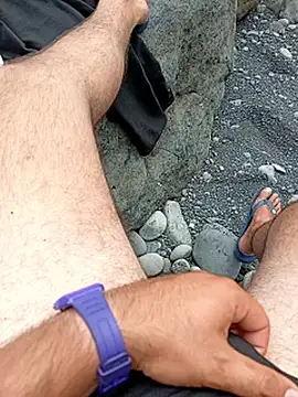 Snapshot of jr0625 chatting on 09-12-25, 03:12 jr0625 online show from 09-12-25, 03:12