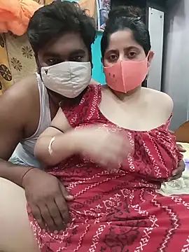 Snapshot of indiancouple659 chatting on 03-01-26, 11:23 indiancouple659 online show from 03-01-26, 11:23