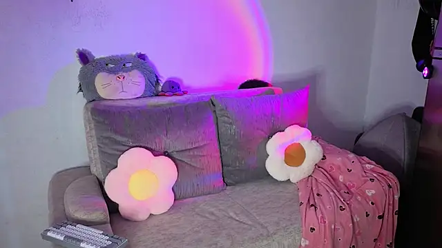 Snapshot of hanny__bunny chatting on 11-21-25, 01:26 hanny bunny online show from 11-21-25, 01:26