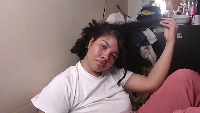 madelene online show from 03-18-25, 04:15