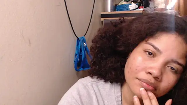 madelene online show from 11-25-25, 02:44