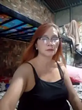 Snapshot of SexyHottMom chatting on 04-23-26, 12:29 SexyHottMom online show from 04-23-26, 12:29