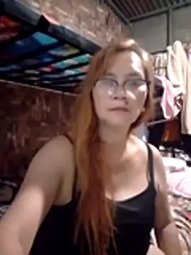Snapshot of SexyHottMom chatting on 06-22-26, 08:28 SexyHottMom online show from 06-22-26, 08:28