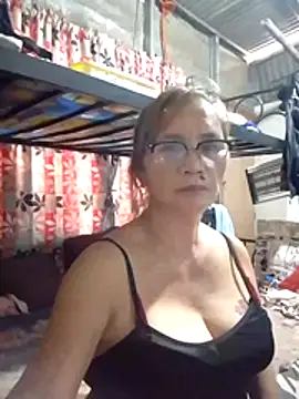 Snapshot of SexyHottMom chatting on 07-23-26, 02:42 SexyHottMom online show from 07-23-26, 02:42
