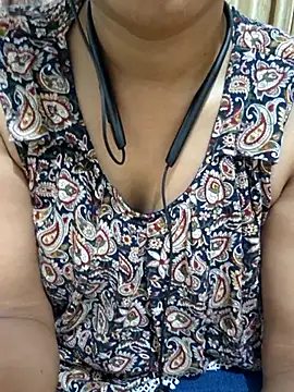 Snapshot of Queen_Nora chatting on 06-04-26, 02:45 Queen Nora online show from 06-04-26, 02:45