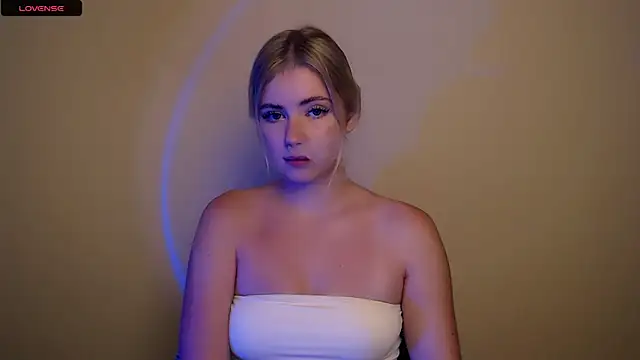 AliceHotty  online show from 10-28-25, 01:58