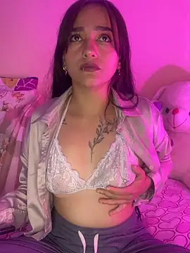 Snapshot of MiaRousexxx_ chatting on 10-14-25, 01:39 MiaRousexxx online show from 10-14-25, 01:39