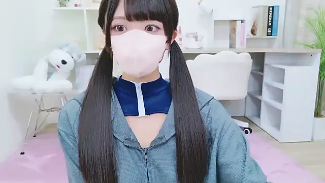 Snapshot of Reina_Fcup chatting on 09-19-25, 10:38 Reina Fcup online show from 09-19-25, 10:38