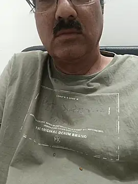 moonflower25 online show from 03-11-26, 01:39