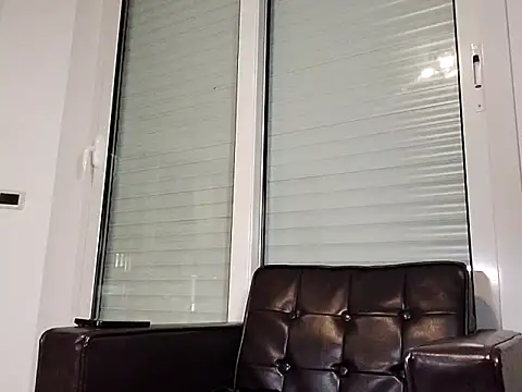 Snapshot of Vanis92 chatting on 05-31-26, 07:15 Vanis92 online show from 05-31-26, 07:15