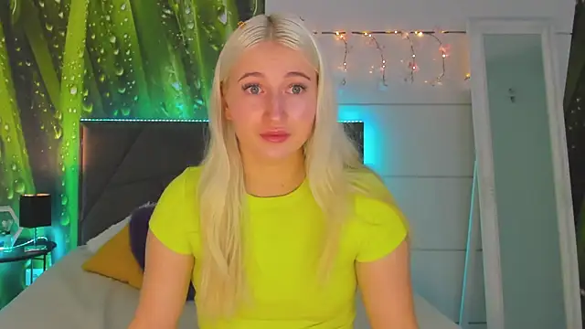 HollyTailors online show from 11-06-25, 06:14