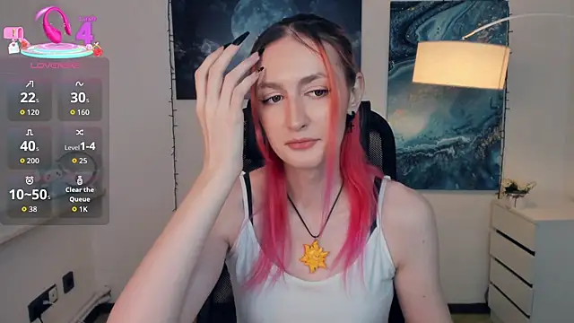 Snapshot of EasterBlink chatting on 10-14-25, 09:10 EasterBlink online show from 10-14-25, 09:10