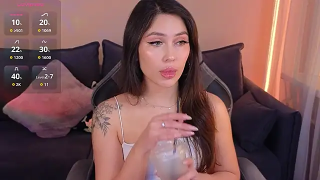 CarolineGuthrie online show from 03-23-26, 03:16