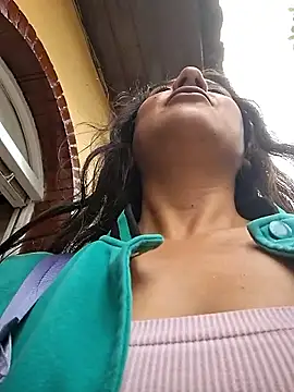 Snapshot of CAROLINE__07 chatting on 10-04-25, 05:22 CAROLINE 07 online show from 10-04-25, 05:22