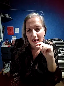 Snapshot of Feelineducentre chatting on 10-07-25, 09:23 Feelineducentre online show from 10-07-25, 09:23