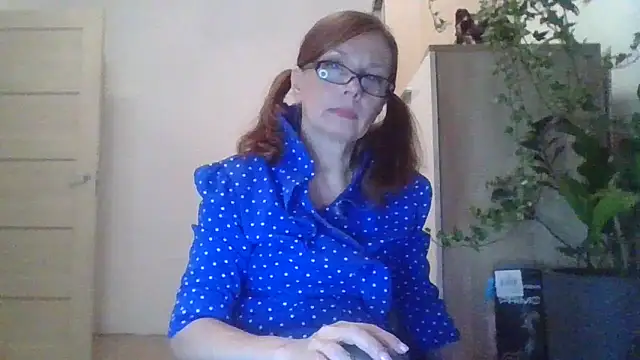 Snapshot of Sweetmurrr chatting on 09-21-25, 02:57 Sweetmurrr online show from 09-21-25, 02:57