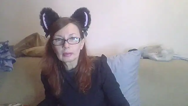 Snapshot of Sweetmurrr chatting on 10-31-25, 02:23 Sweetmurrr online show from 10-31-25, 02:23