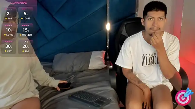 AxelAndJeremy online show from 11-30-25, 03:54