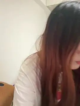 Snapshot of mimi9420 chatting on 05-06-26, 03:28 mimi9420 online show from 05-06-26, 03:28
