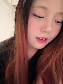 Snapshot of mimi9420 chatting on 06-03-26, 03:17 mimi9420 online show from 06-03-26, 03:17