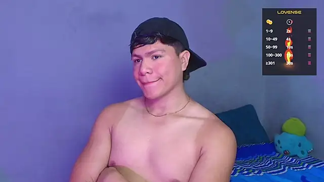 Snapshot of Alejandro_Vt chatting on 12-23-25, 08:34 Alejandro Vt online show from 12-23-25, 08:34