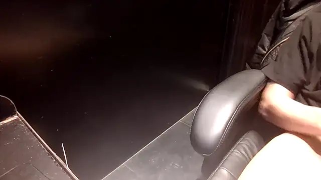 Snapshot of Kento26767 chatting on 11-29-25, 01:36 Kento26767 online show from 11-29-25, 01:36