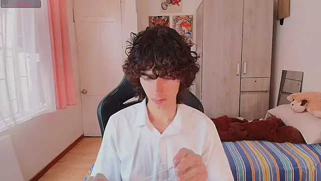 Nude Boy18 online show from 03-12-26, 08:59