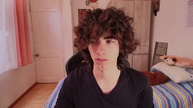 Nude Boy18 online show from 03-20-26, 09:30