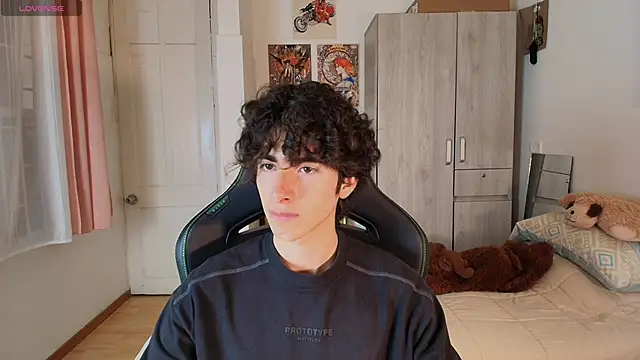 Nude Boy18 online show from 03-29-26, 11:05